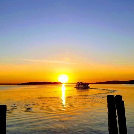 Bellavista La Tua Romantica Vacanza Sul Trasimeno カスティリオーネ・デル・ラーゴ エクステリア 写真