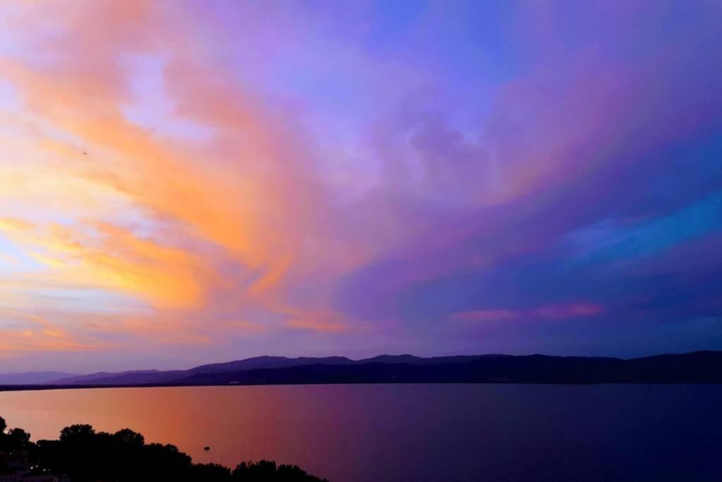 Bellavista La Tua Romantica Vacanza Sul Trasimeno カスティリオーネ・デル・ラーゴ エクステリア 写真