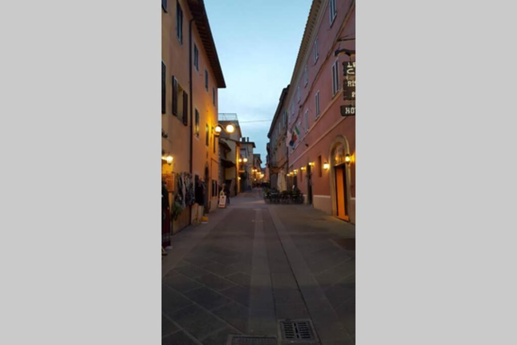 Bellavista La Tua Romantica Vacanza Sul Trasimeno カスティリオーネ・デル・ラーゴ エクステリア 写真